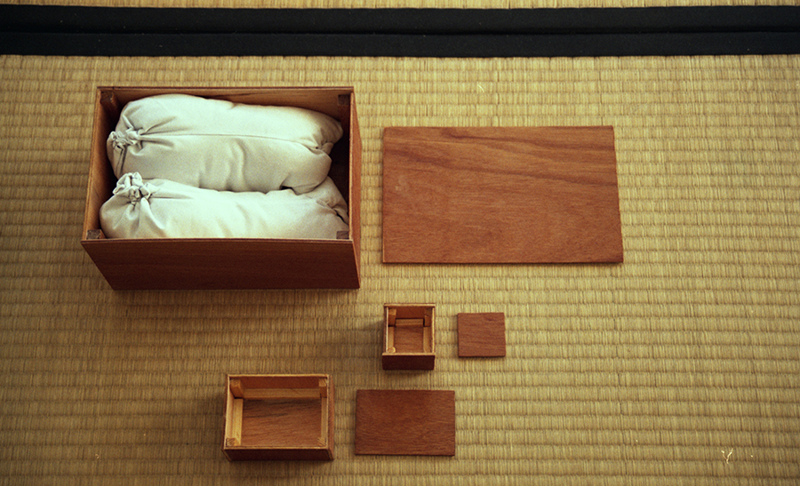 <p>2014<br />
Pillow Feet and<br />
Japanese Sweets</p>