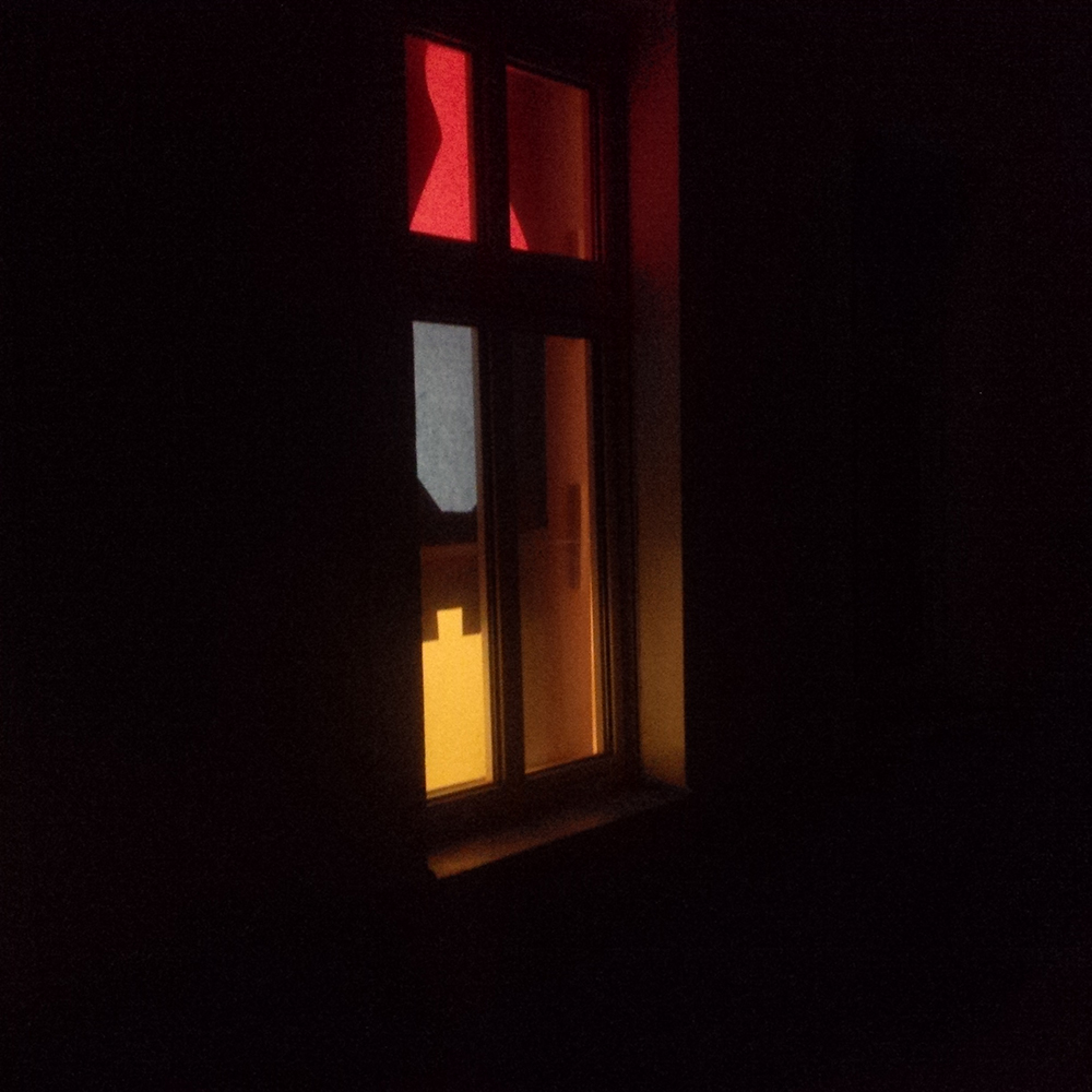 <p>2015<br />
Curatorial:<br />
Erzgebirgisches Laseratomkraftwerk<br />
mit Pigmentfenster</p>